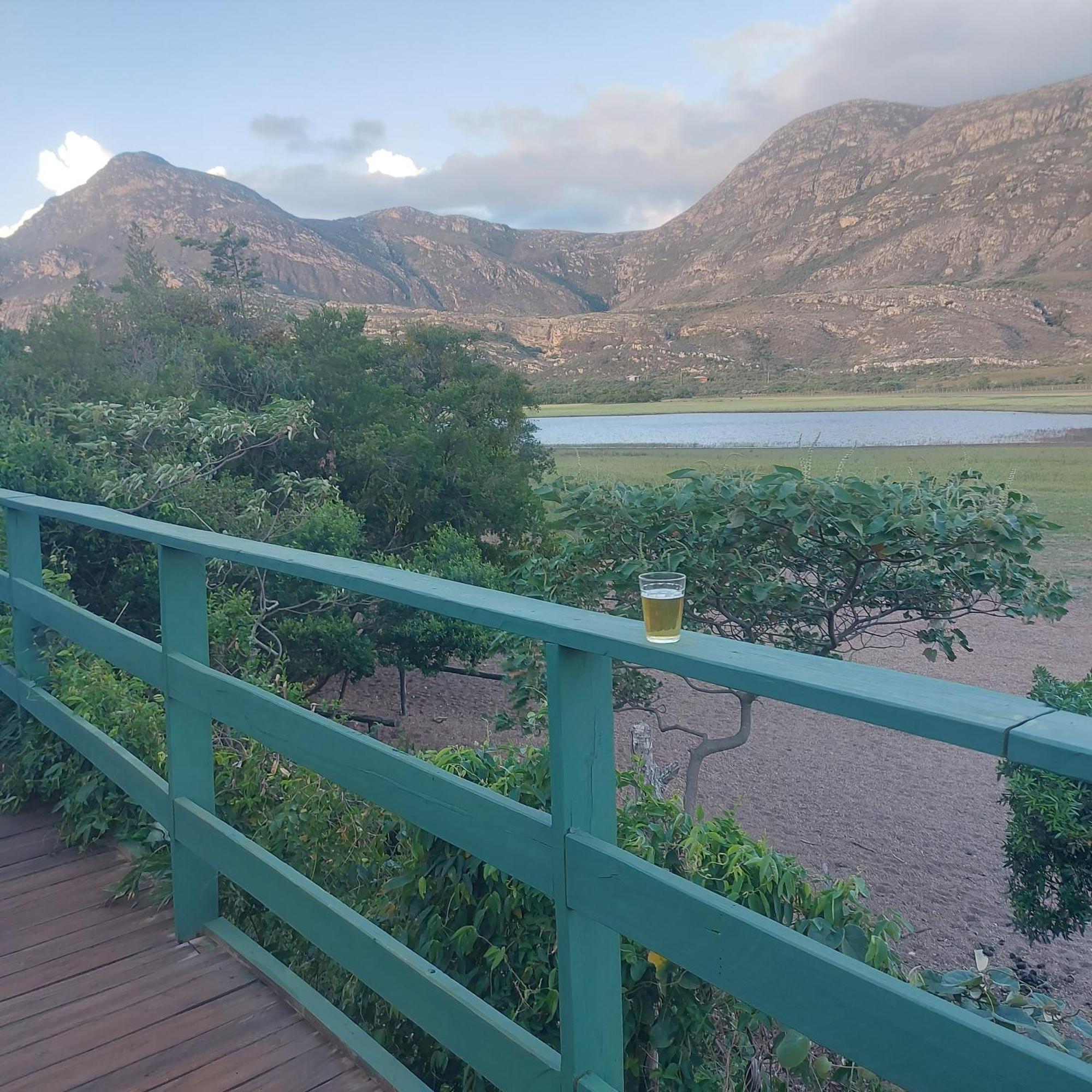 Casas E Apartamentos Da Praia, Lapinha Na Beira Do Lago Сантана-ду-Риашу Экстерьер фото